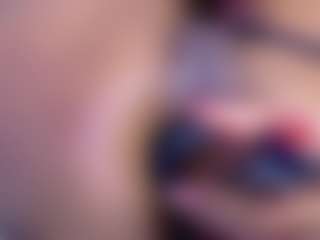 Live cam show with black-rosse - Spank on Milfs Live