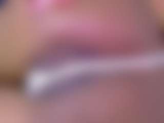 Live cam show with black-rosse - Full Nudity on xplaylive.com