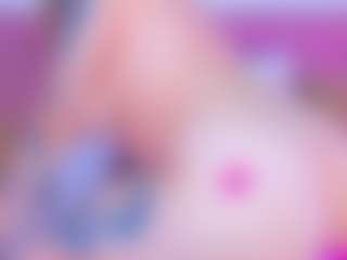 Live cam show with Amy - Bedroom on Camiplay Live