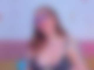 Live cam show with Amy - Blonde Hair HD on Camsoda