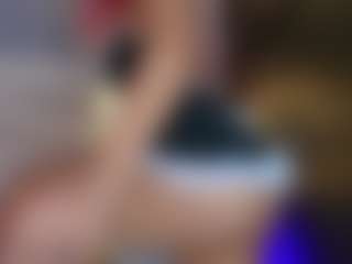 Live cam show with Sheerlyn - Tease on crypto-cams