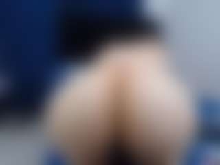 Live cam show with marckanjossi - Lesbian on Milfs Live