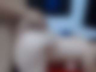 Live cam show with marckanjossi - Lesbian on CamClone