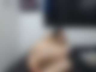 Live cam show with marckanjossi - Bedroom on StripNow