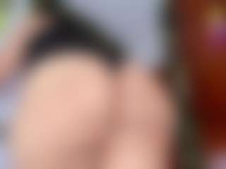 Live cam show with elikolanny - Brown Hair on Strip Flash - Live Sex Shows