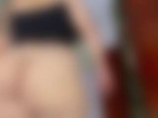 Live cam show with elikolanny - Camel Toe on livesuperchat.net