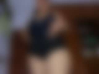 Live cam show with elikolanny - Oil on Camsoda