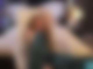 Live cam show with miaredfox - Green Eyes on Hubzter Live
