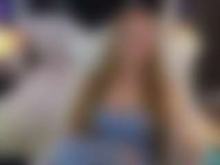 Live cam show with miaredfox - Flashing on livesuperchat.net