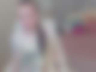 Live cam show with trishadavis - Bedroom on milfzrlive.com