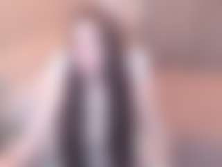 Live cam show with trishadavis - Skinny on PervPlay.com