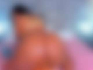 Live cam show with cammiila - Living Room on AdultVida.com