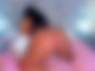 Live cam show with cammiila - Black on PervPlay.com