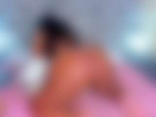 Live cam show with cammiila - Ebony on livesexfox.com