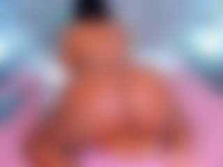 Live cam show with cammiila - Black BBW on Camsoda