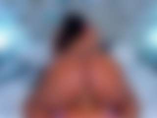 Live cam show with cammiila - Big Tits on Dolls Live