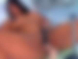Live cam show with cammiila - Bedroom on Camming Site