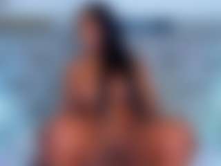 Live cam show with cammiila - Oil on Nude Live Now