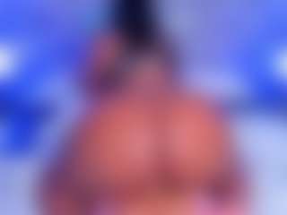 Live cam show with cammiila - Fingers on Camsoda