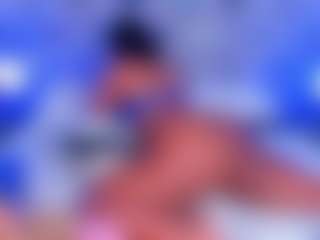 Live cam show with cammiila - Bedroom on Camsoda