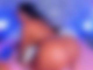 Live cam show with cammiila - Oil on Uber Horny
