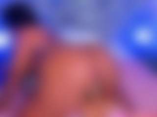 Live cam show with cammiila - Bedroom on Camsoda