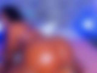 Live cam show with cammiila - Ebony on Gym Cam Girls | colombia