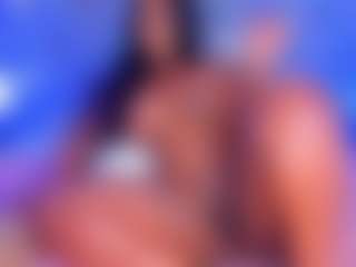 Live cam show with cammiila - Shaved Pussy on livesuperchat.net
