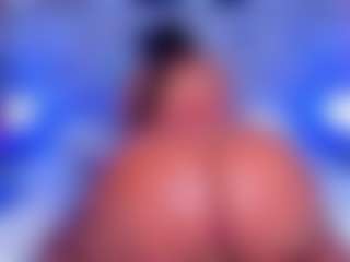 Live cam show with cammiila - Drinking on Camsoda