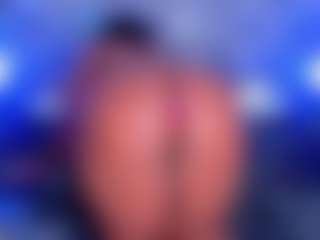 Live cam show with cammiila - Ass Clapping on Camsoda