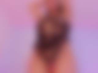 Live cam show with HAILEY - Bedroom on TeamSkeetLive
