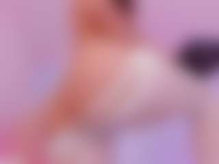 Live cam show with HAILEY - Bedroom on SinfulBabes