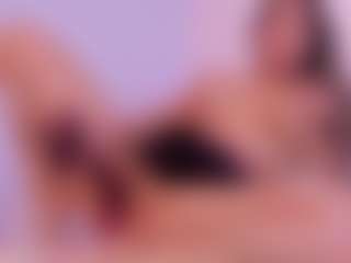 Live cam show with HAILEY - Bedroom on AdultVida.com