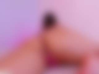 Live cam show with HAILEY - Bedroom on sexylive.show
