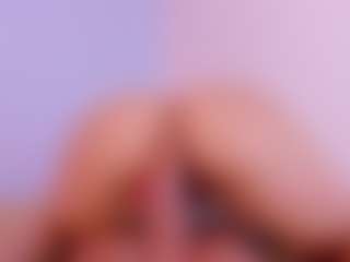 Live cam show with HAILEY - Shaved Pussy on SxyPornLive