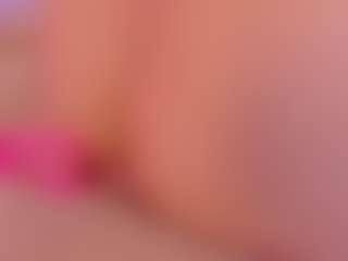 Live cam show with HAILEY - Fingers on Camsoda