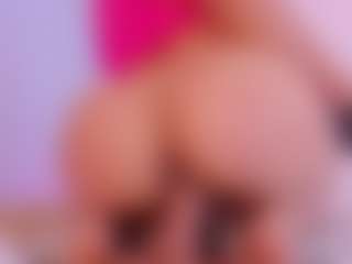 Live cam show with HAILEY - Lovense MILF on Hubzter Live