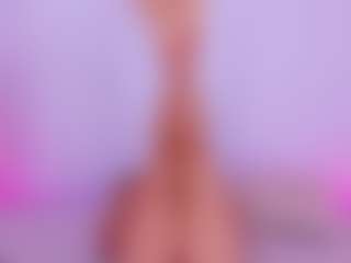Live cam show with HAILEY - Bedroom MILF on liverealitysex.com