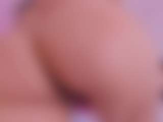 Live cam show with HAILEY - Bedroom on Camsoda