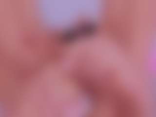 Live cam show with HAILEY - Bedroom MILF on Hubzter Live
