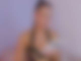 Live cam show with HAILEY - Bedroom MILF on Soda Cam