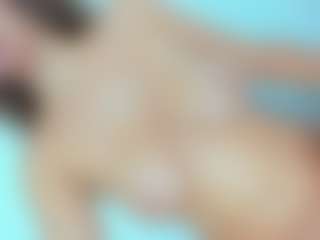 Live cam show with kairagold - Blue Eyes on Gym Cam Girls