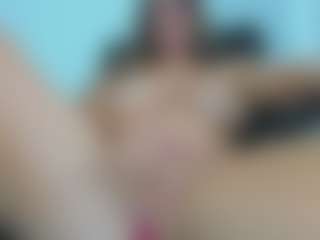 Live cam show with kairagold - Fingers on TeamSkeetLive