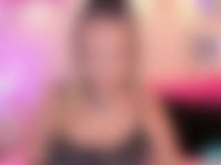 Queen S.'s Live Sex Cam Show
