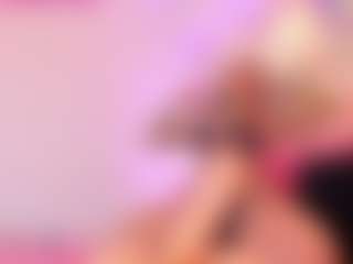 Queen S.'s Live Sex Cam Show