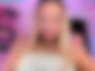 Live cam show with Queen S. - Squirt on AdultVida.com