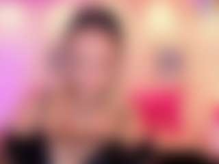 Live cam show with Queen S. - Green Eyes on Milfs Live