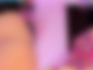 Live cam show with Queen S. - Smoking on Gym Cam Girls