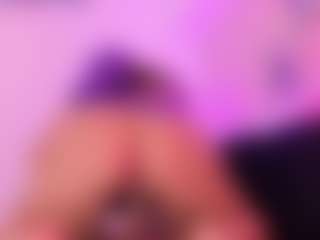 Queen S.'s Live Sex Cam Show
