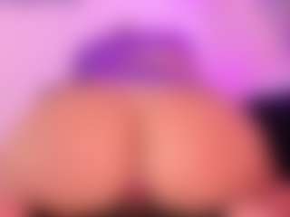 Queen S.'s Live Sex Cam Show